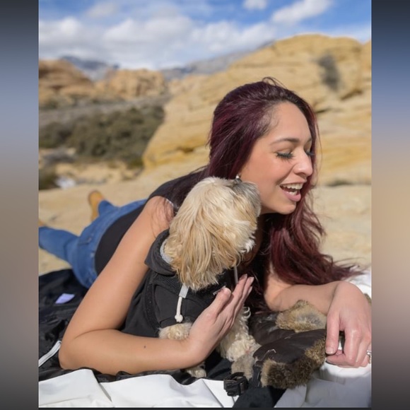 Meet your Posher, Shelly - Picture 2 of 3